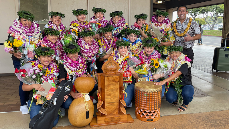 We are so proud to welcome home Kumu Hula Leinaʻala Pavao Jardin and the wahine and support staff of Halau Ka Lei Mokihana O Leina‘ala